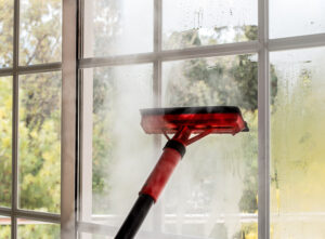 vitres avec un nettoyeur vapeur